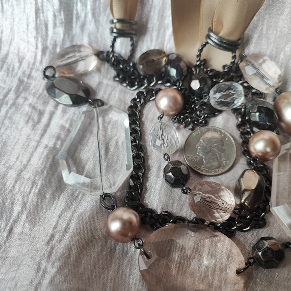 NY Co Ribbon Lucite Bauble Oversized Statement Necklace Faux Pearls Gunmetal - Picture 14 of 15